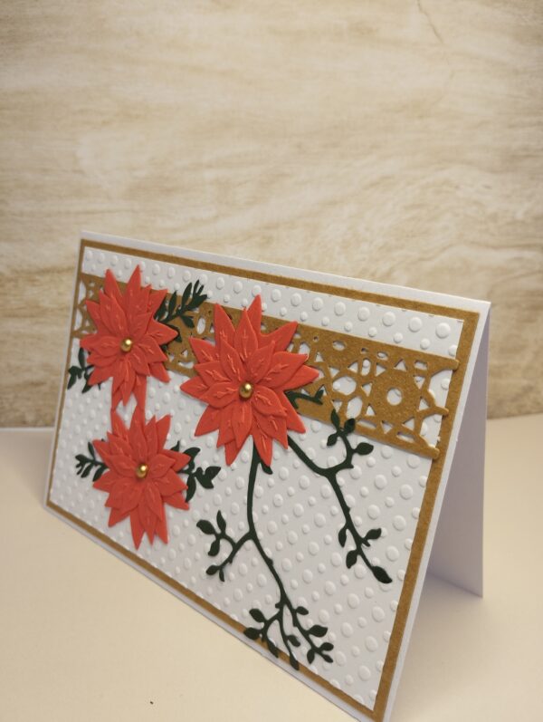 Poinsettia sur branche – Image 2